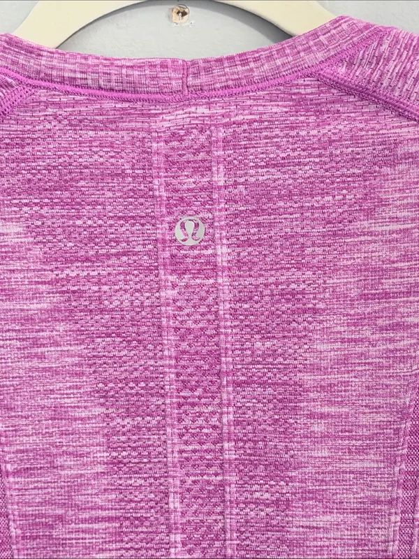 Lululemon Swiftly Tech Short Sleeve Crew Heathered Purple / Magenta Mix Size 6 - Image 7