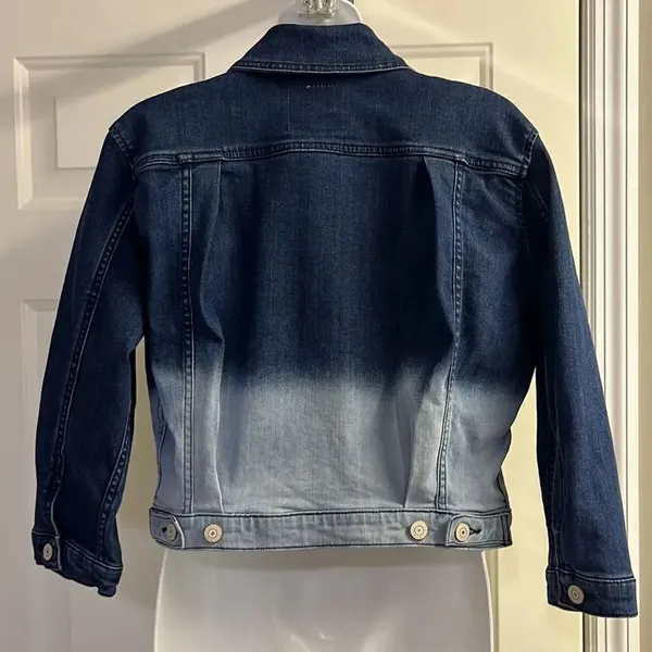 Levi’s Strauss & Co Blue Ombré Cropped 3/4 Sleeve Jean Button Down Jacket- Large - Image 9
