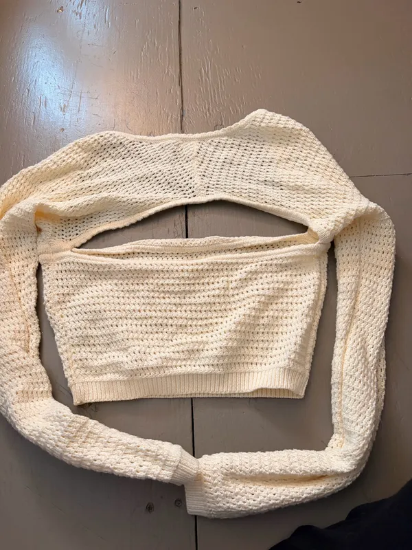 American Eagle Sweater - Image 3