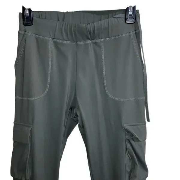 416. Zyia active olive green athletic cargo Cozycore joggers size XXS - Image 9