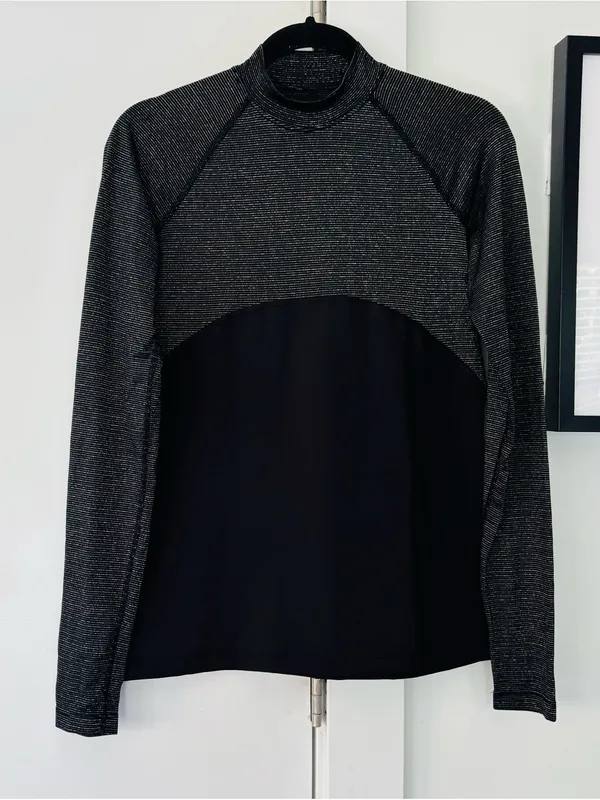 Women's Nike Pro Warm Long sleeve mockneck black/silver reflective top size M - Image 5