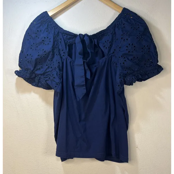 J. Crew Eyelet Puff Sleeve peasant eyelet resort top Medium Navy Blue Bow back - Image 4