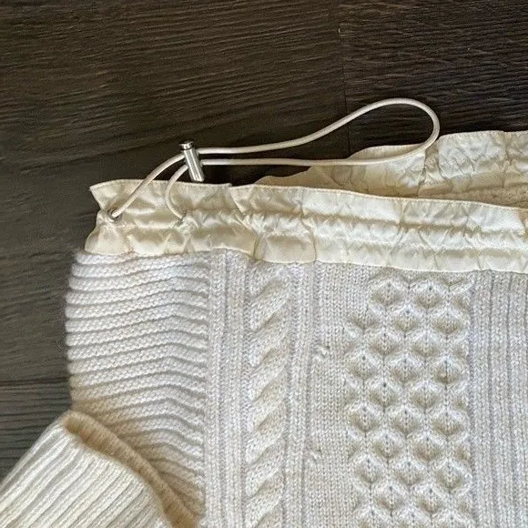 Banana Republic Cream Sweater Crew Neck Drawstring Hem Casual Size S - Image 3