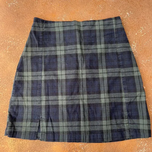 John Galt Brandy Melville Mini plaid skirt in navy and green sz xs - Image 3