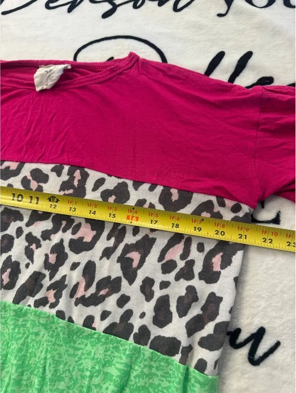 Fantastic Fawn Animal Print Fashion Top, Size M - Image 6