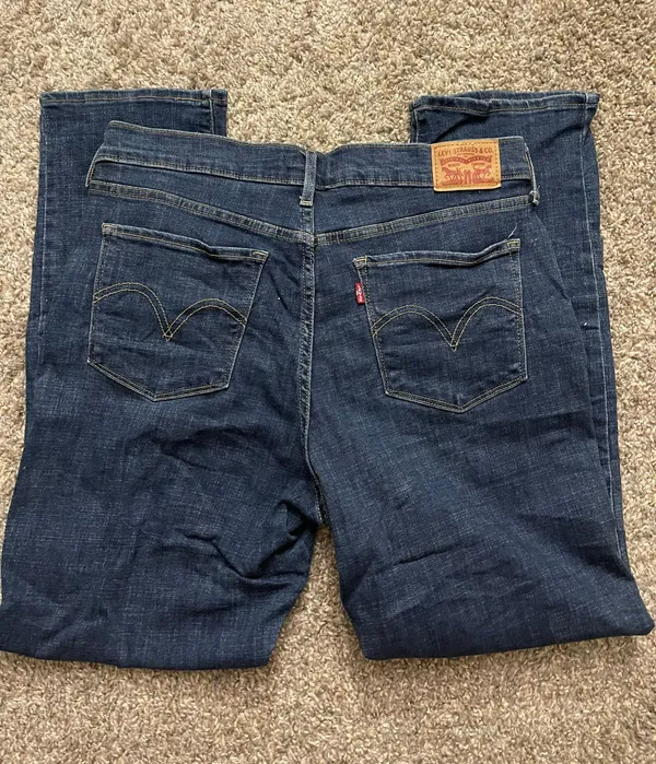 Levi’s Classic Straight Jeans - Image 2