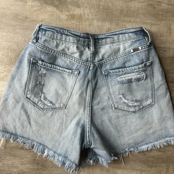 Women’s Kancan Size 7/27 Distressed Denim Shorts - Image 5