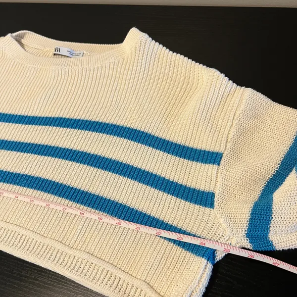 Zara Women's Medium Striped Cropped Knit Sweater Blue Cream Long Sleeve Boxy Fit - Image 8