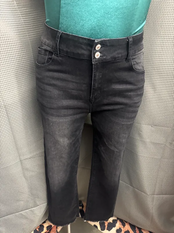 New size 14 jeans and body shaper size extra large selling it together - Image 3