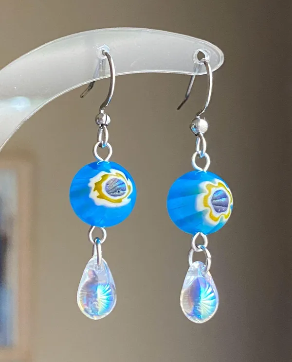 Handmade lampwork glass floral beads & Czech glass teardrop dangle earrings🌀 - Image 2