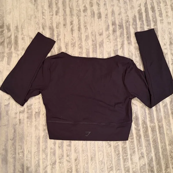 Gymshark Training V-Neck‎ Crossover Long Sleeve Crop Top Black - Size Small - Image 3