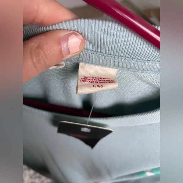 New Levi’s sweatshirt - Image 2