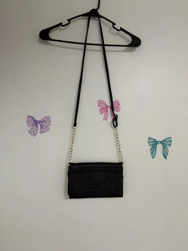 Jessica Simpson black quilted crossbody phone wallet purse. - Image 4
