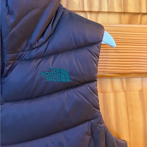 The North Face Size Medium 550-Filled Purple Vest - Image 6