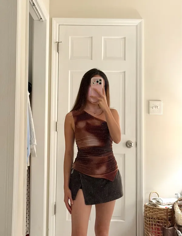 Windsor Off-The-Shoulder Top Crop - Image 4