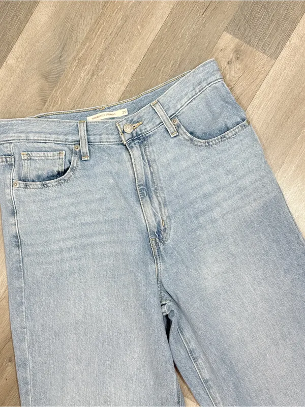 Levi’s High Waist‎ Straight Leg Jeans Light Blue Women Size 29 - Image 6