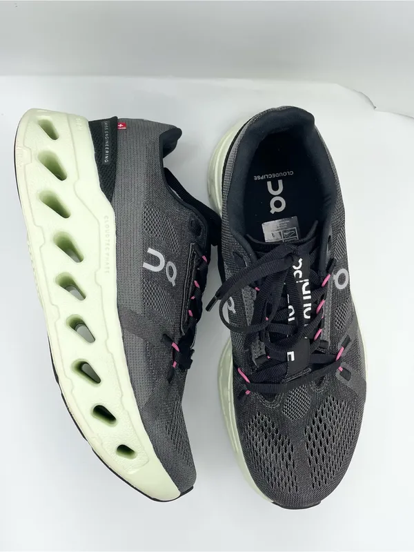 On Cloud Eclipse women’s running sneakers Size 8.5 gray/green Black - Image 3