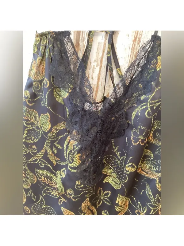 Intimately by Free People Off The Coast Cami - size Small - Image 4