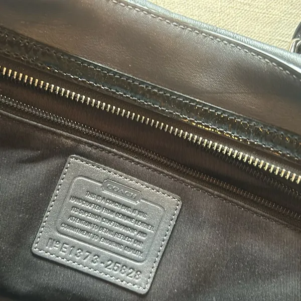 COACH Chelsea Carryall Purse‎ Pleated Grey Patent Black Leather Tassel - Image 9
