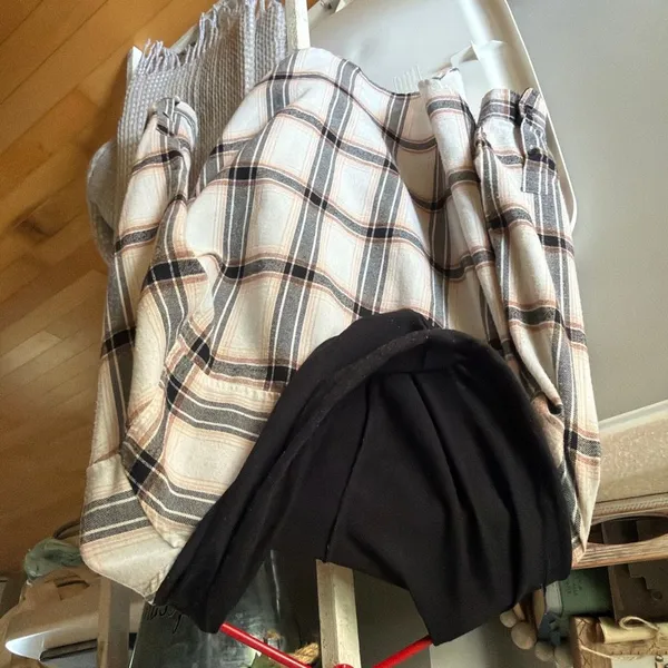 white black and brown hooded light weight flannel rue21 - Image 2