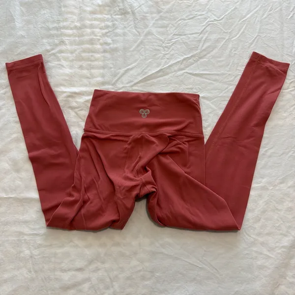 TNA Aritzia Leggings - Image 2