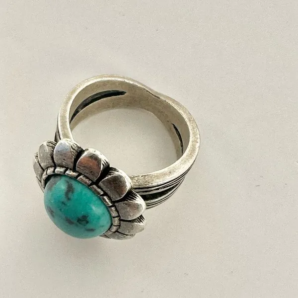 Premier Designs silver tone and turquoise blue Cabo ring - Image 5