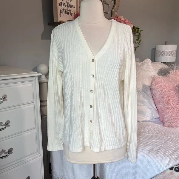Vintage Classic Cable Knit Cardigan Cream Acrylic Lightweight Sweater Womens M - Image 4