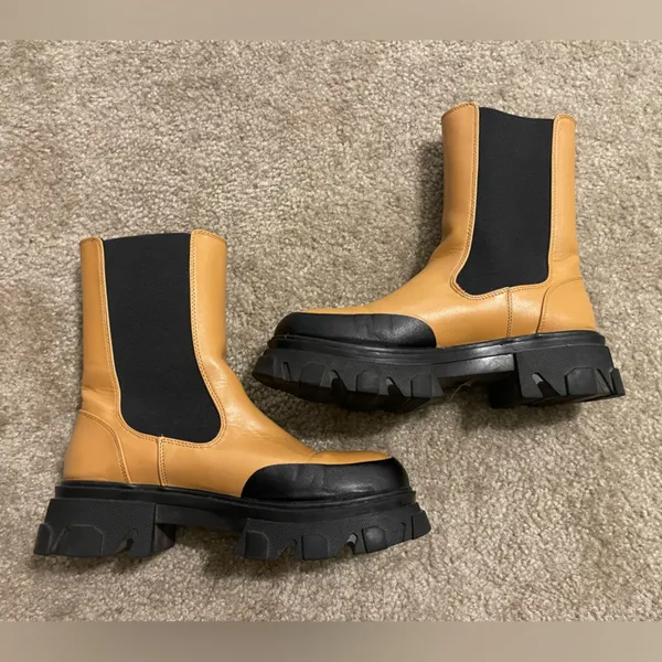 Women’s Billini Yuna Desert Platform Slip-On Combat Boots Size 8 - Image 3