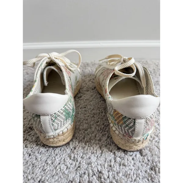 Vince Camuto Floral Perforated Leather Espadrille Platform Sneakers‎ White 7.5 - Image 2