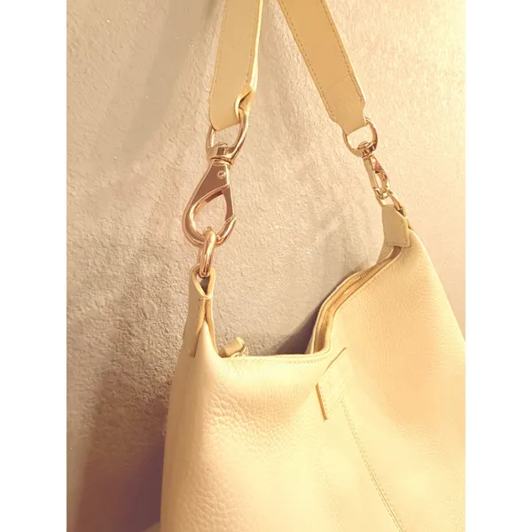 Dooney & Bourke Vintage Cream Pebbled Leather Hobo Shoulder‎ Bag Gold Hardware - Image 5