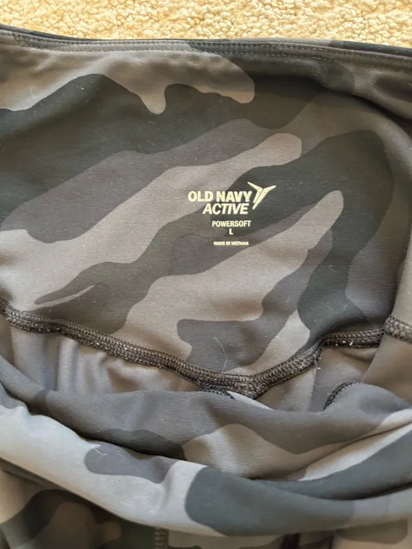 Old Navy Active Camo Joggers - Image 3