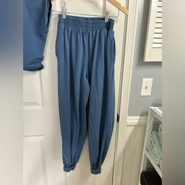 Two Piece Outfit Casual Lounge Set Cropped Top and jogger Sweatpant with Pockets - Image 7
