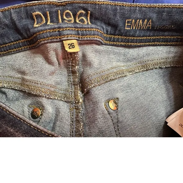 DL1961 Classic Medium Wash Skinny Jeans Casual Everyday Denim‎ - Image 6