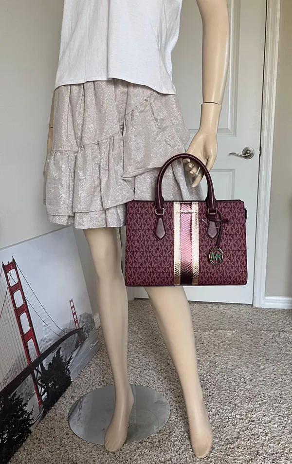 Michael Kors Purse - Image 9