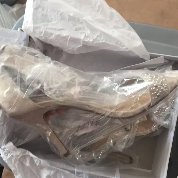 Brand New Steve Madden Blush Suede Studded Stiletto Heels - Image 6