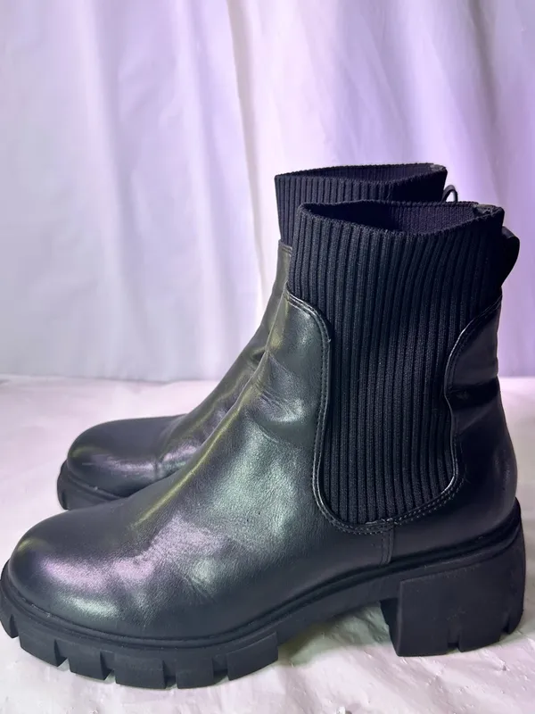 Steve Madden Black Chunky Chelsea Ankle Boots - Image 5