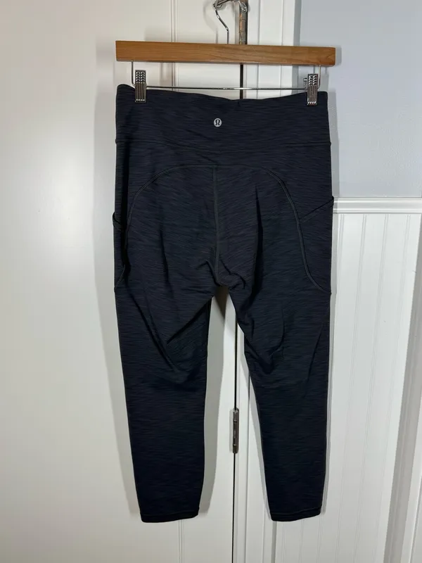 lululemon Align™ High-Rise Crop legging 23" gray with pockets size 8 gym workout - Image 2