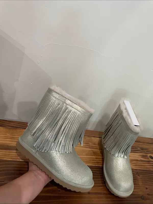 UGG Classic Short Il Fringe Boots 1019719K Shimmery Metallic Gold Size 5 NEW! - Image 3