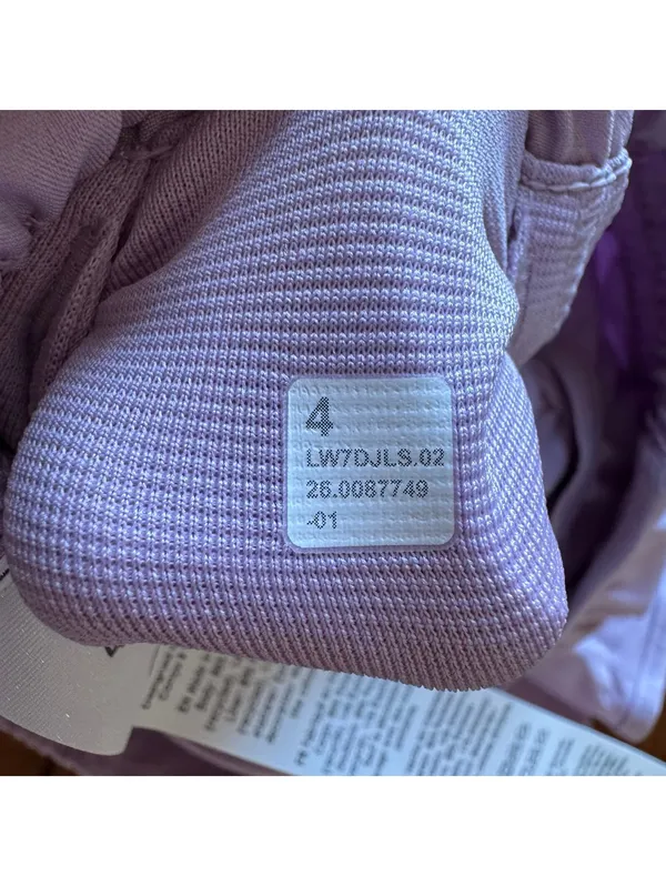 Lululemon Hotty Hot Short Low Rise 2.5” Lilac Play Size 4 NWT - Image 6