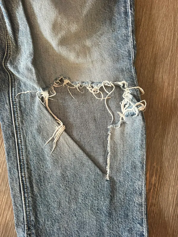 American Eagle Outfitters Curvy Mom Jeans - Image 3