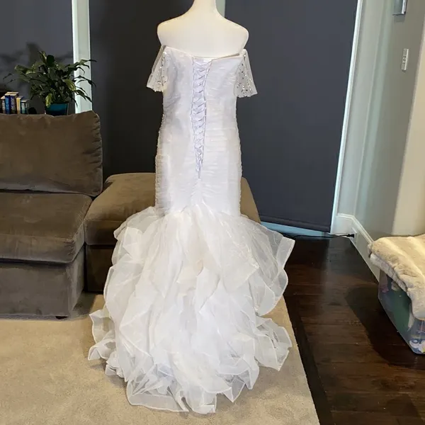 Women’s Wedding Dress with Side Design Ruffles & Corset Back Size L NWOT - Image 5