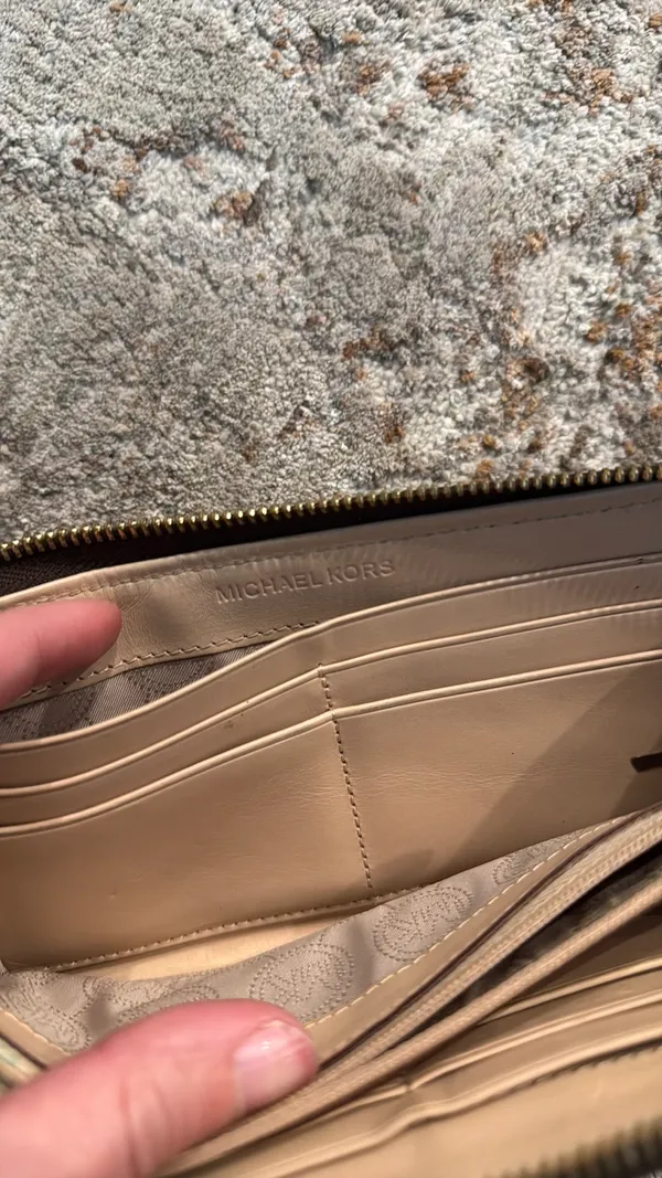 Michael Kors Wallet - Image 5