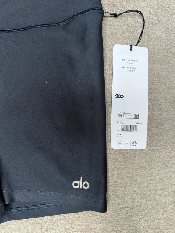 Alo Yoga Airlift Energy Shorts Small 5" Black - Image 2