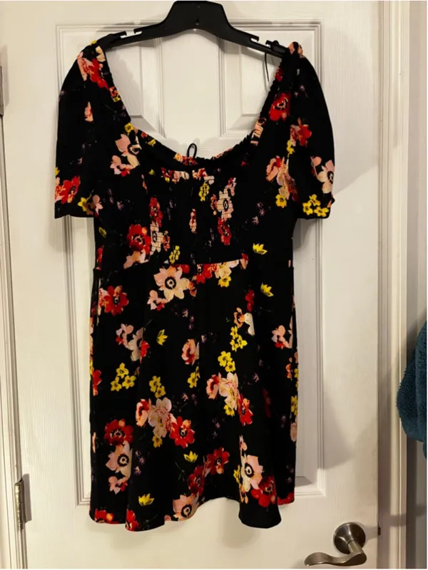 EXPRESS Black Floral Mini Dress Size L - Image 4