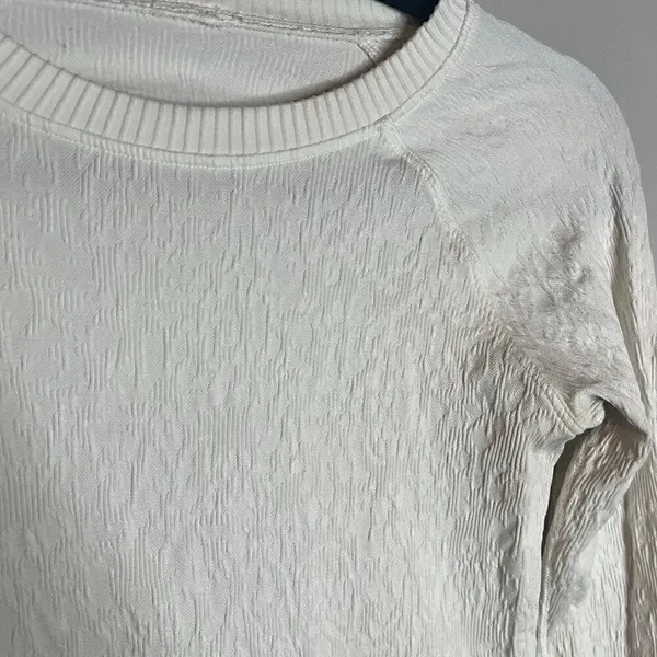 Lululemon white textured Rest Less pullover top - Image 2