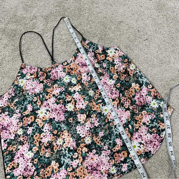 Victoria’s Secret Women’s Pajamas Set Satin Floral Cami Tank Top L & Shorts M - Image 6