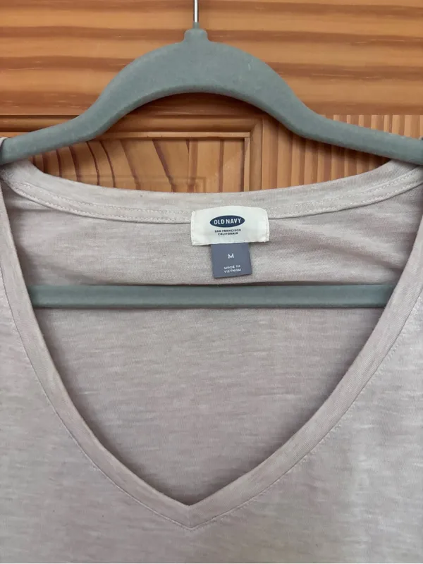 Old Navy Beige V-Neck Long Sleeve Top - Image 3