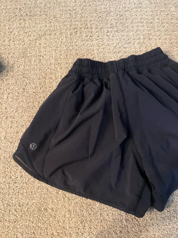 Lululemon Shorts shorty Hot 4” - Image 3