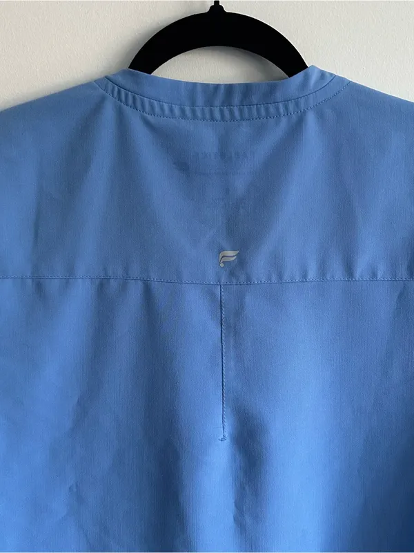 Fabletics Method 2-Pocket Scrub Top - Image 9