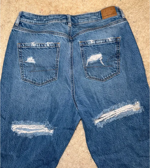 American Eagle Jeans - Image 3